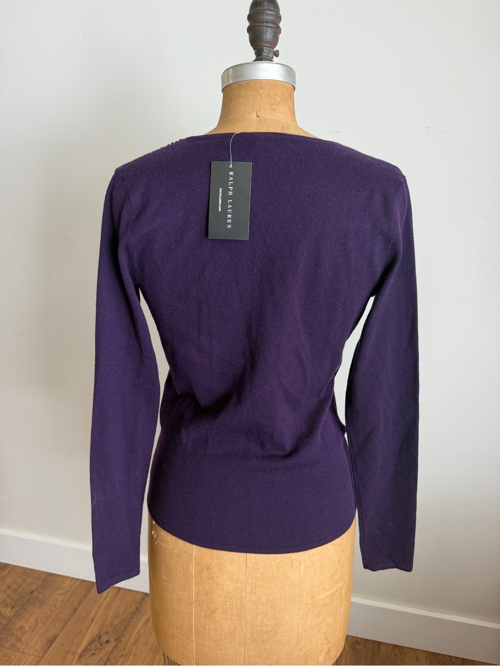 NWT Ralph Lauren Black Label 100% Cashmere Deep Purple Wrap V-Neck Sweater - Picture 2 of 5